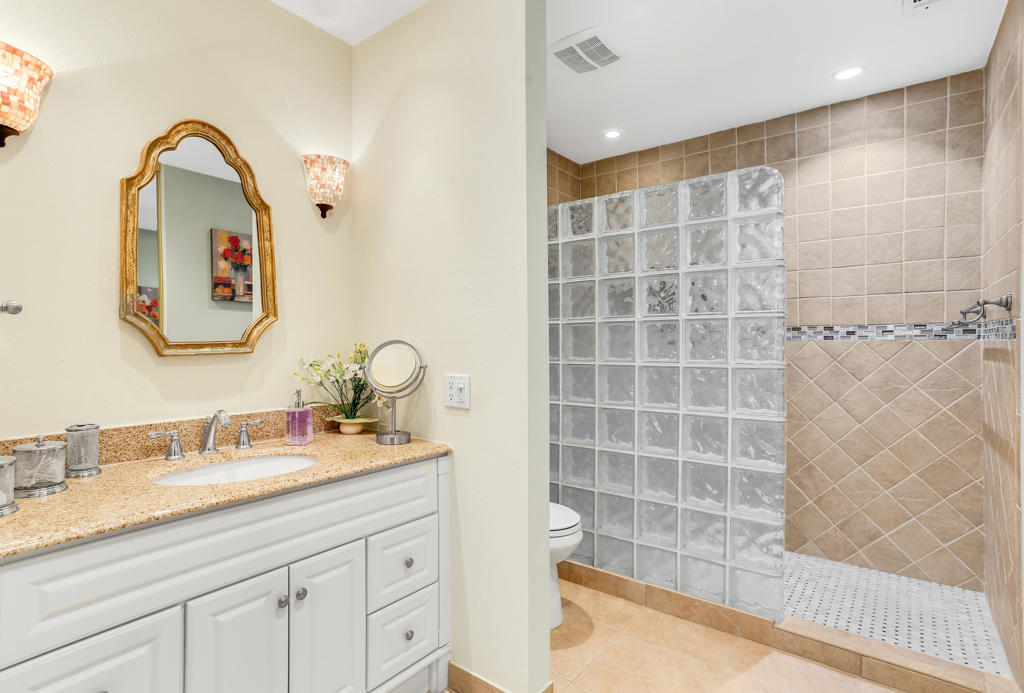 Casa De Oro - Residential Lease