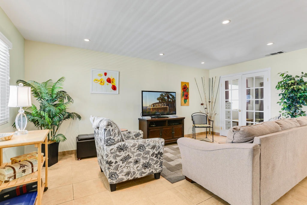 Casa De Oro - Residential Lease