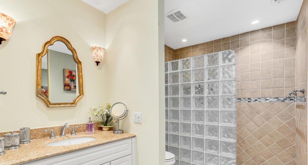 Casa De Oro - Residential Lease