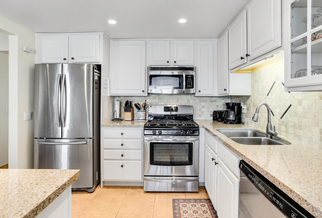 Casa De Oro - Residential Lease