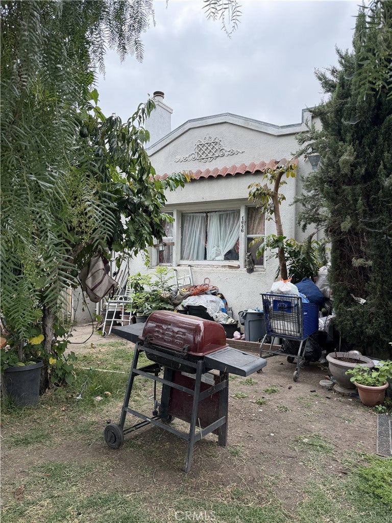 1646 W 52nd