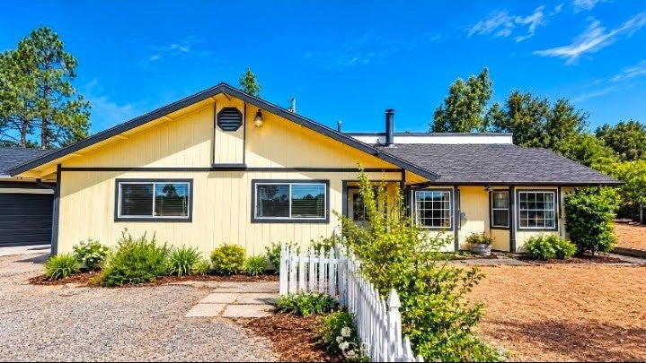 Photo 1 of 49 — 46535 Eastwood S, Oakhurst, CA 93644