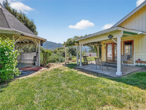 Photo of 46535 Eastwood Dr S, Oakhurst, CA 93644 (MLS # FR26077359)