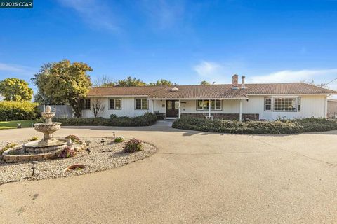 2571 Anderson Ln Brentwood CA 94513