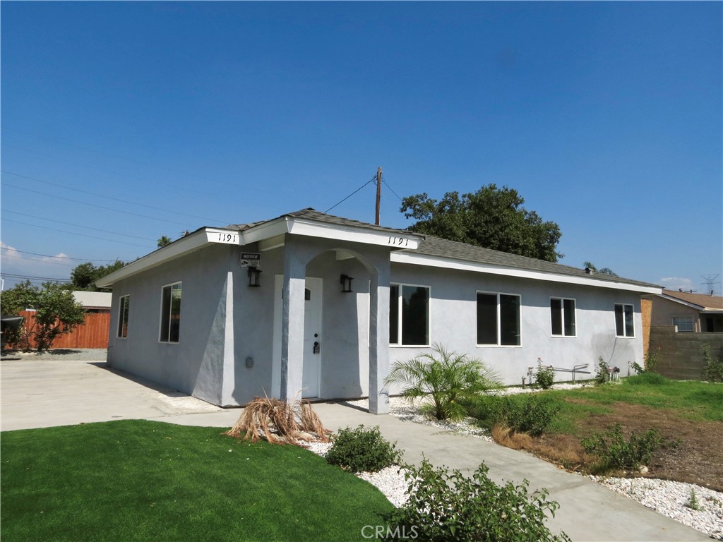 1191 E Laxford