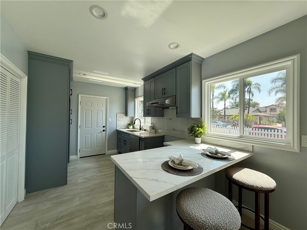 1191 E Laxford