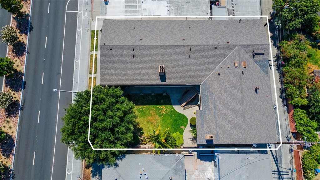 245 E Artesia