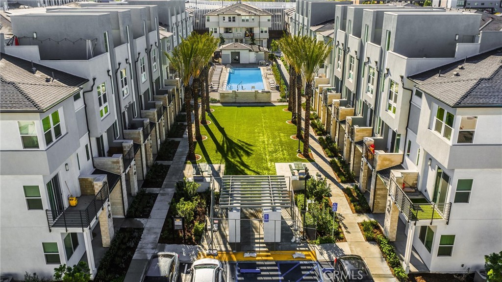 Properties 3 1503 W Cara