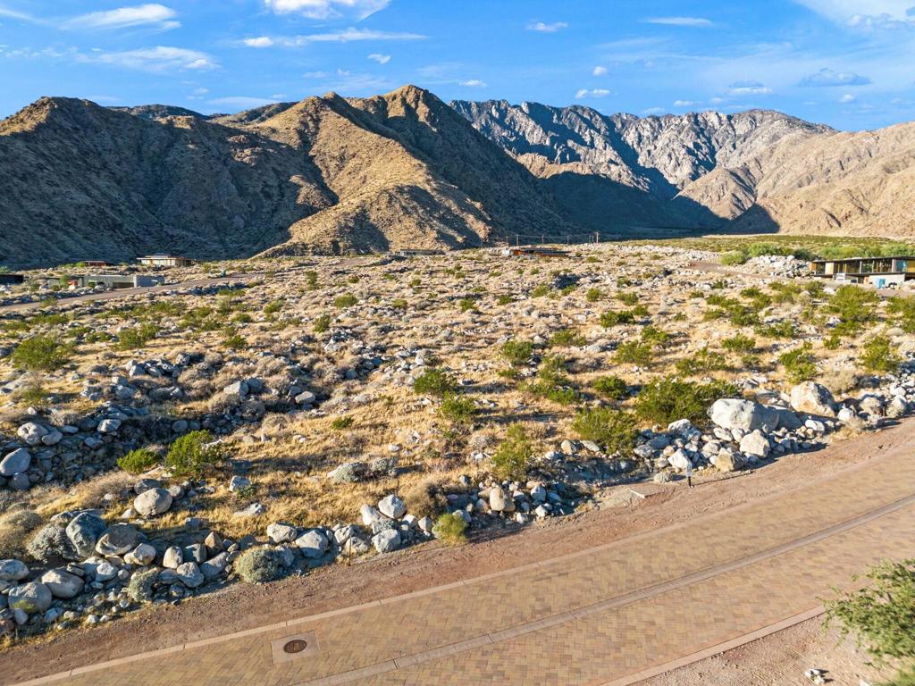 Desert Palisades - Land