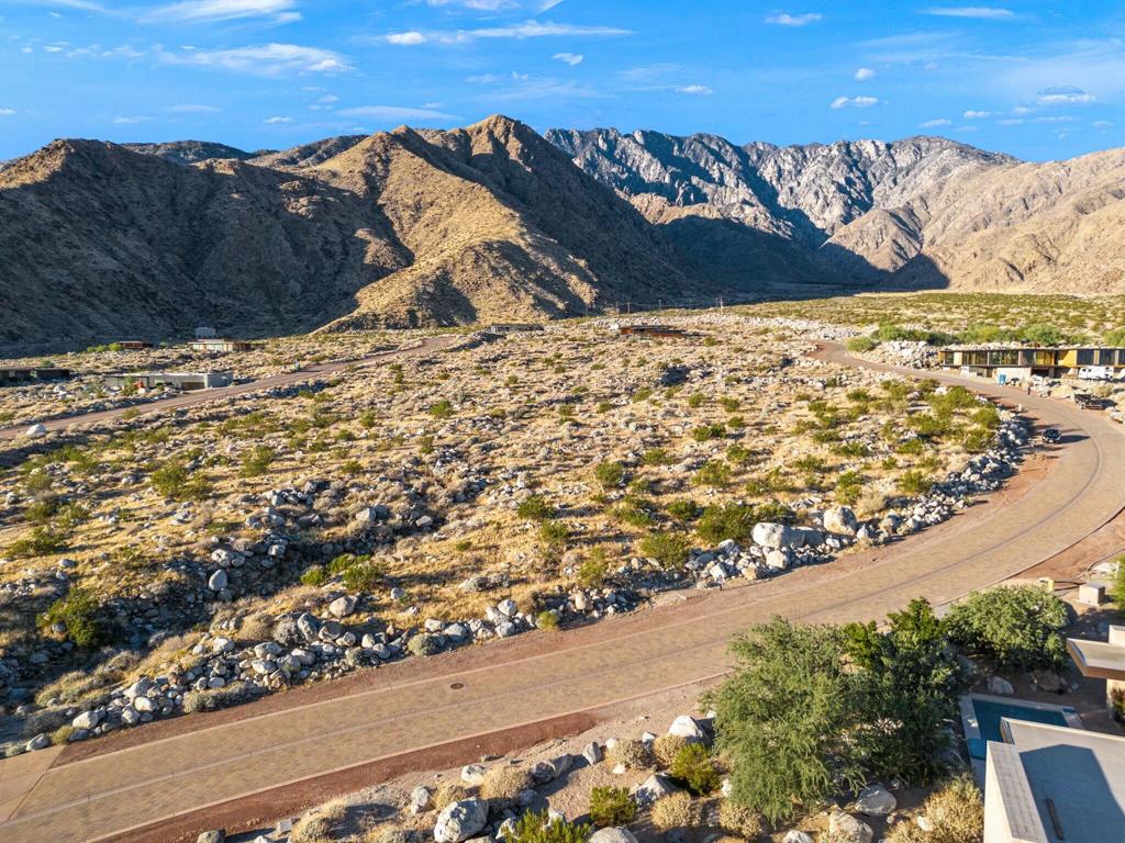 Desert Palisades - Land