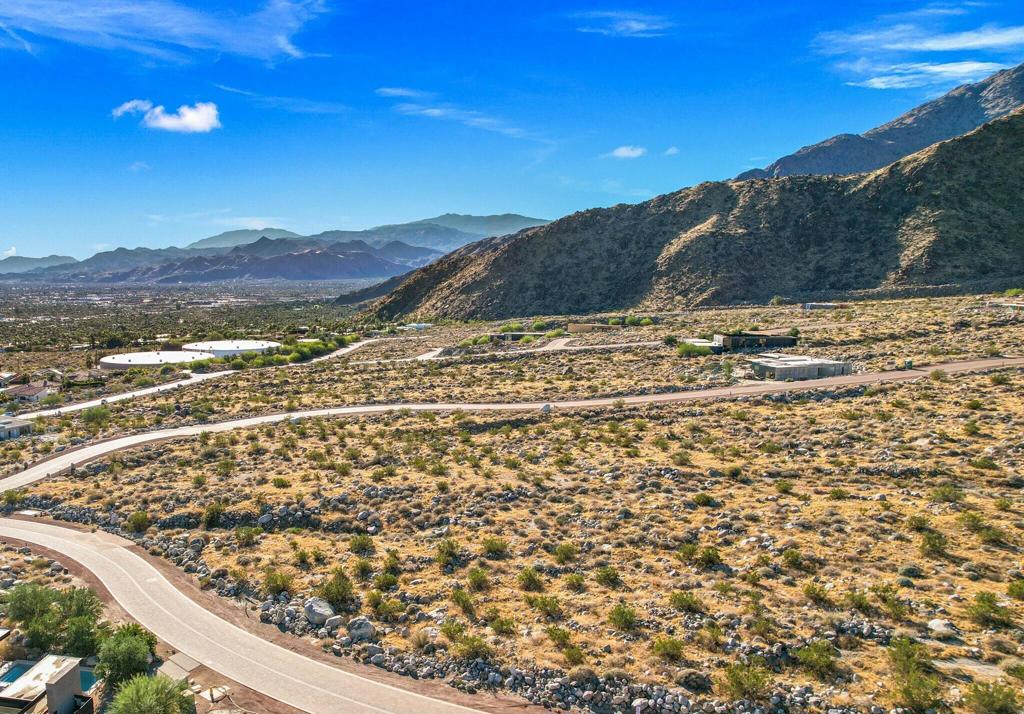 Desert Palisades - Land