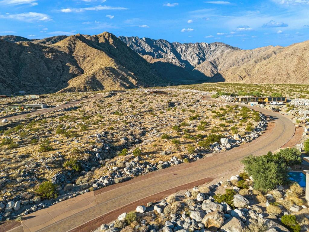 Desert Palisades - Land