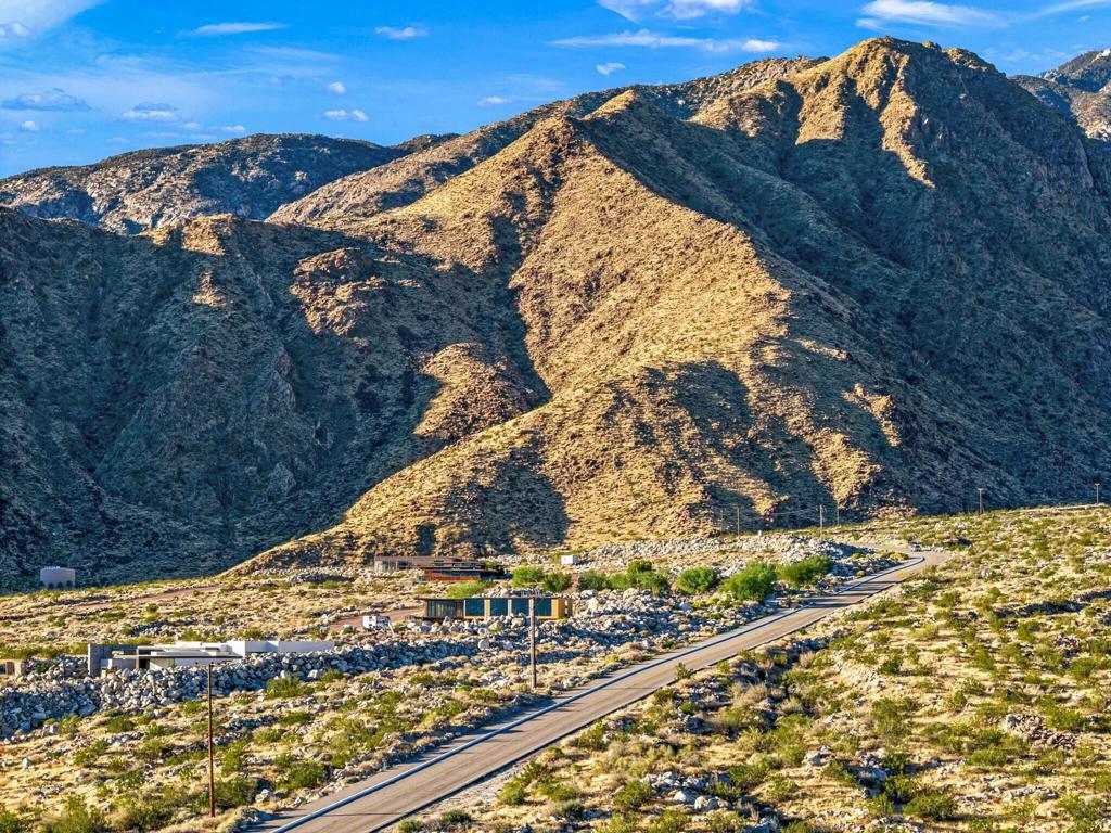 Desert Palisades - Land