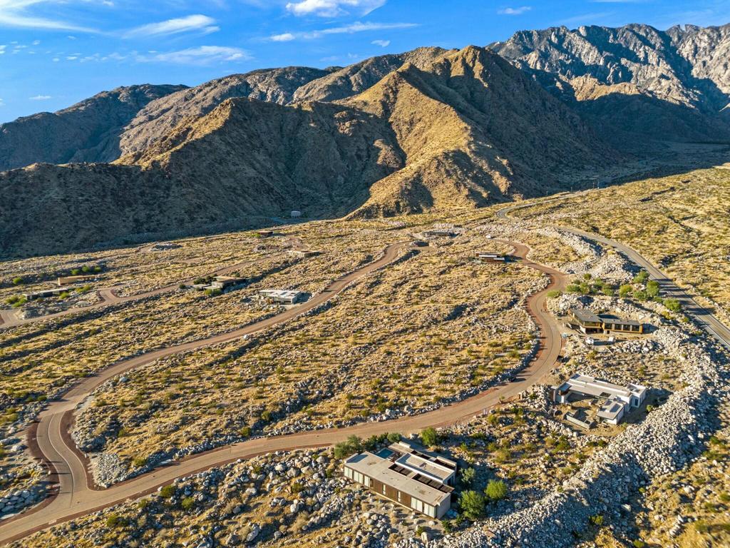 Desert Palisades - Land