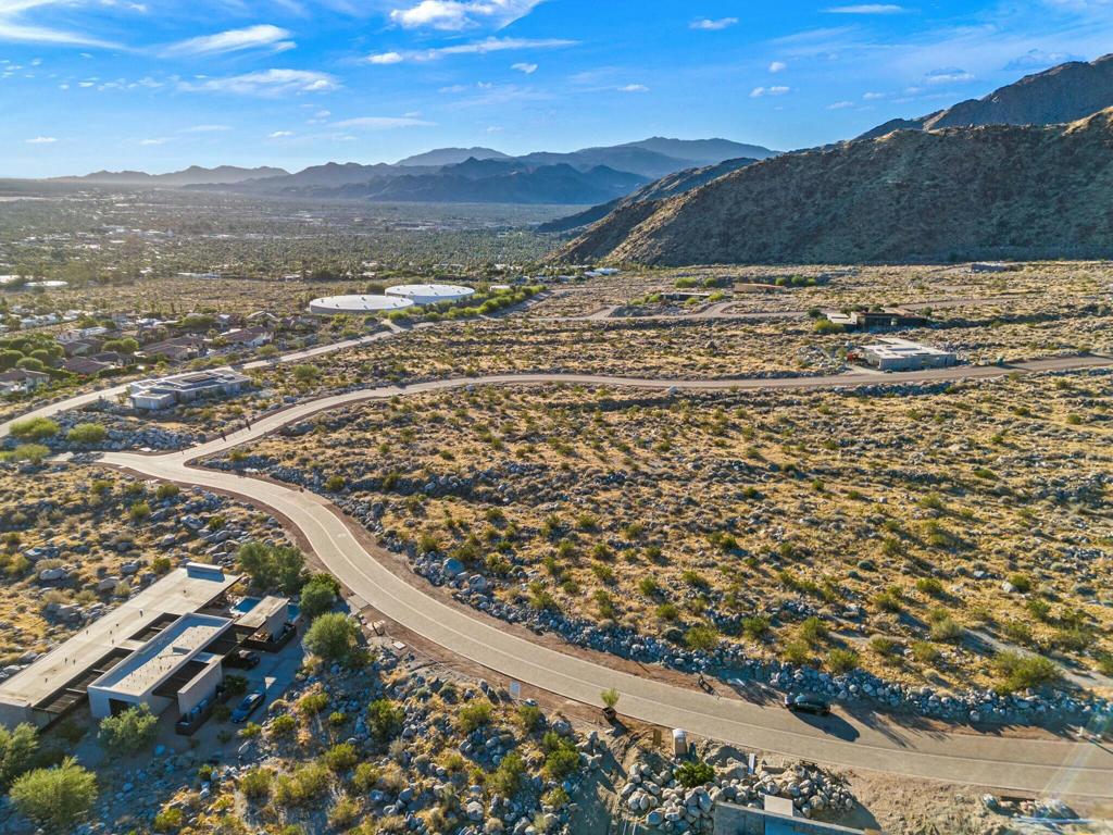 Desert Palisades - Land