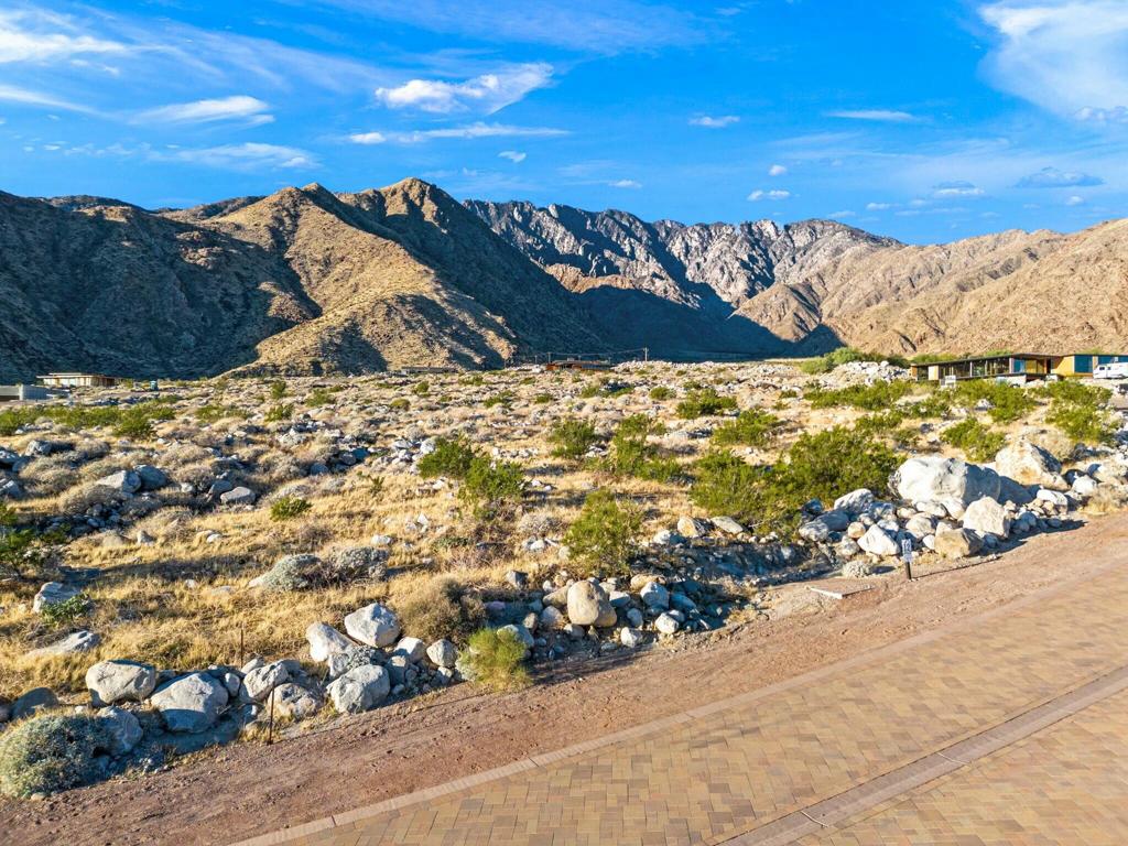 Desert Palisades - Land