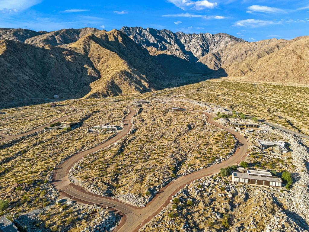 Desert Palisades - Land