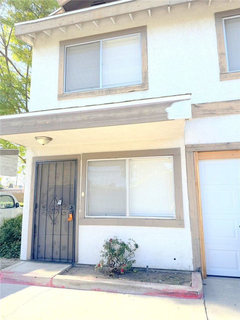 Welcome to 1405 N Grove Townhome! Step into comfort and convenience with this beautifully updated 2-bedroom, 2-bathroom townhome, perfectly situated in the heart of Ontario. This desirable corner unit offers added privacy and an abundance of natural light, highlighting the open and inviting floor plan. Enjoy modern touches throughout the home, including a spacious living area ideal for relaxing or entertaining. Whether you're commuting or exploring the neighborhood, you'll love the central location—just minutes from shopping, dining, transportation, and more. Don't miss this opportunity to make this move-in-ready gem your own. Schedule your private tour today before it's gone!