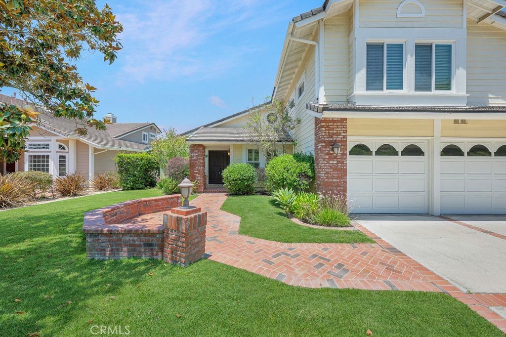 11 Pinewood Drive