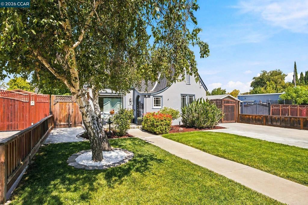 1455 Mckendrie St ST, San Jose CA 95126