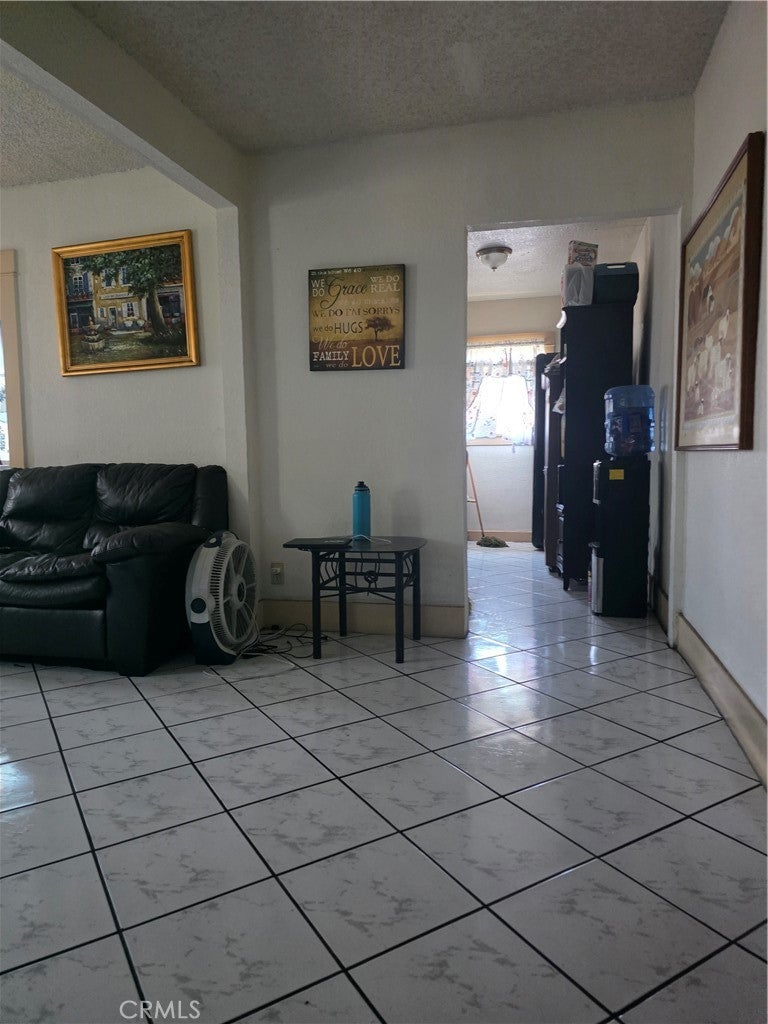 1472 E 23rd
