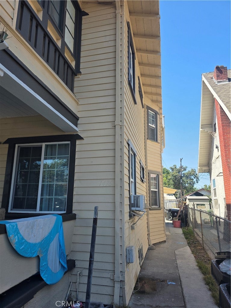 1472 E 23rd