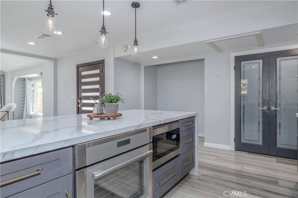12032 Wallingsford Road