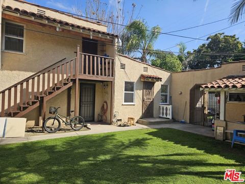 2226 Zoe Avenue C Huntington Park CA 90255