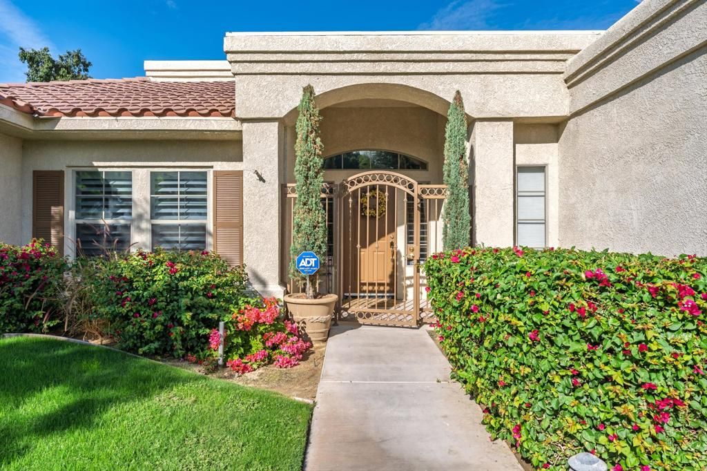 Photo of 79354 Calle Sonrisa, La Quinta, CA 92253 (MLS # 219138995DA)