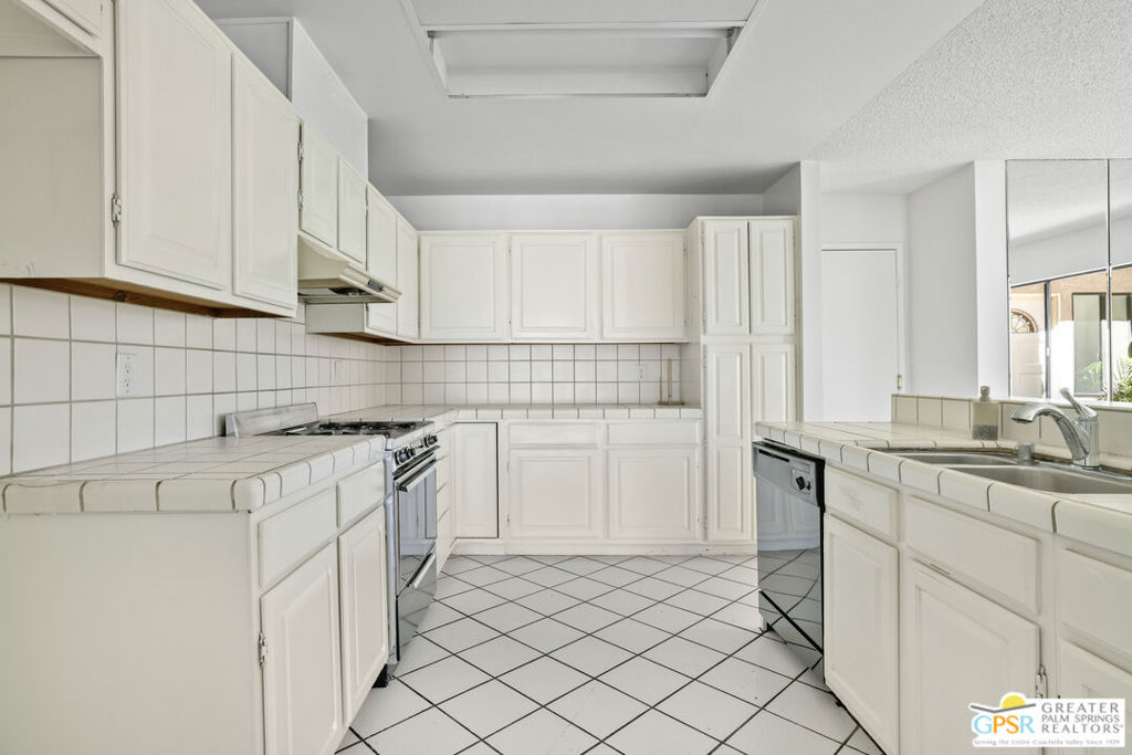 Portola Village - Residential