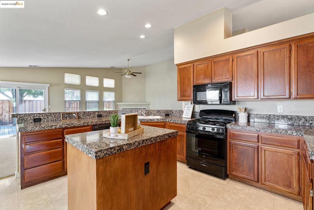 DEER VALLEY ESTS - Residential