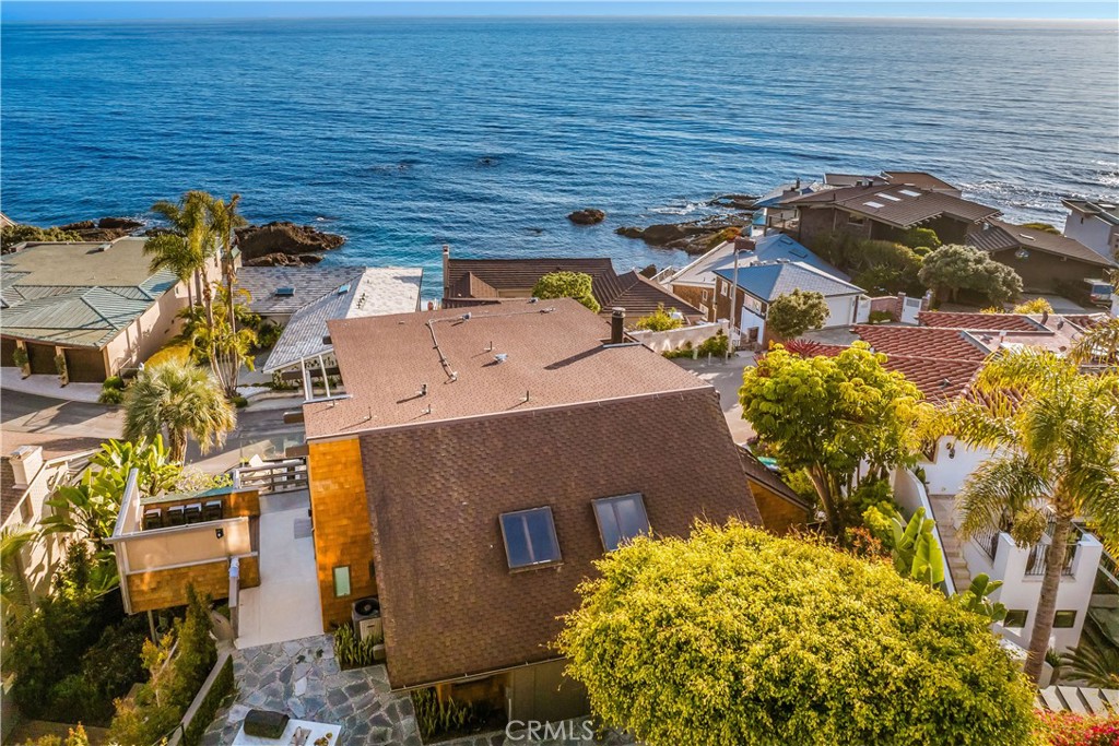1944 Ocean Way