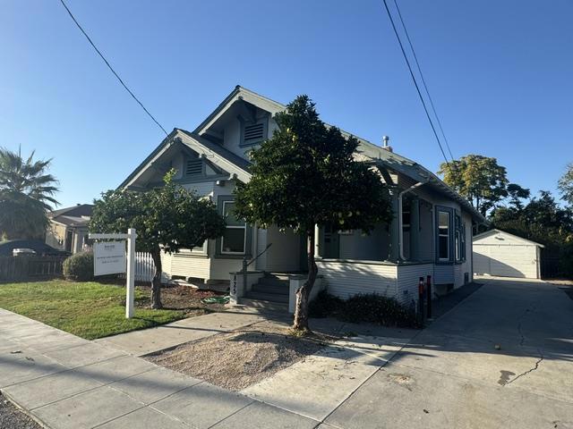 825 Pacific Avenue