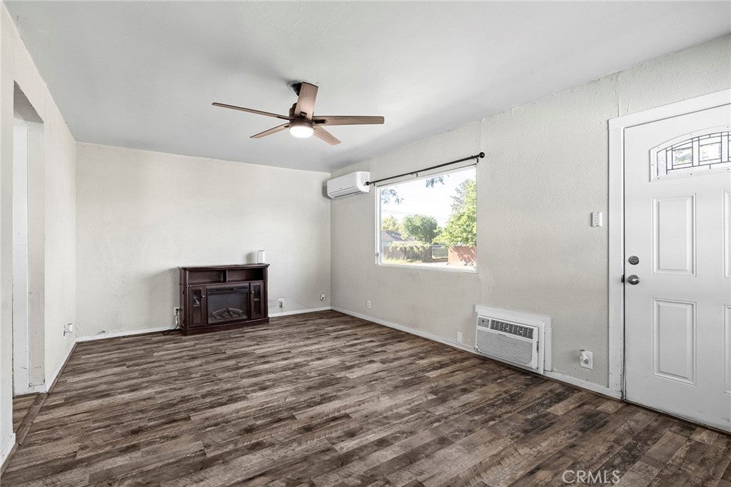 312 W Cedar Street