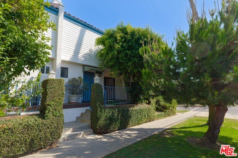 Photo of 1502 Idaho Avenue, Santa Monica, CA 90403 (MLS # 26871917)