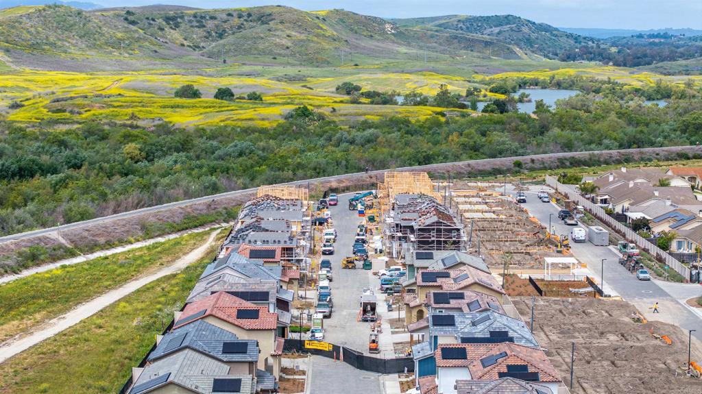 701 Kingbird Loop