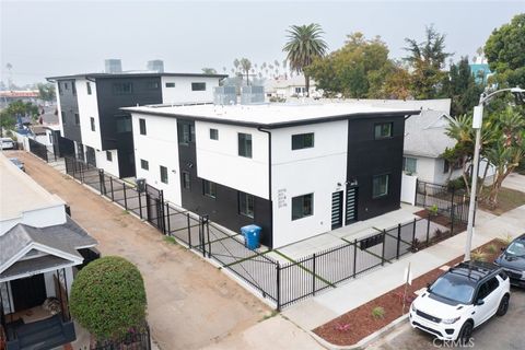 2011 8th Los Angeles CA 90018