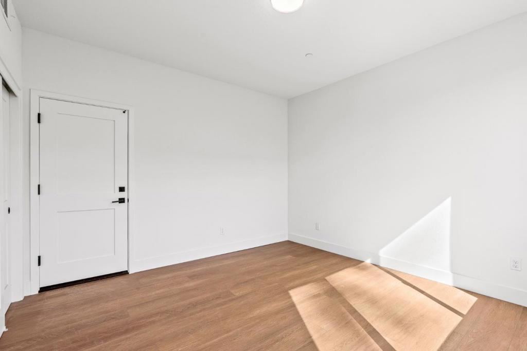 931 Woodside Road