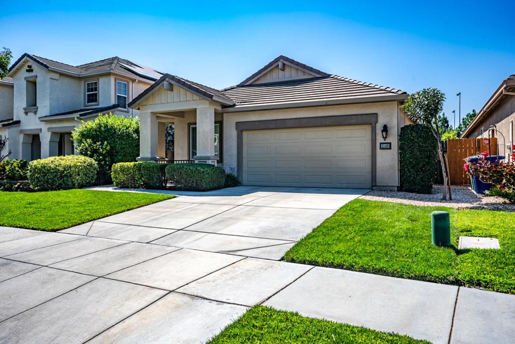 Beautiful 11 years new meticulously maintained gem in the Best location in Los Banos. This spacious 4-bedroom, 2-bathroom home offers a modern layout with soaring 10-foot ceilings. The chef's kitchen features granite countertops, a gas stove, and durable tile flooring perfect for daily living or entertaining guests. Separatee laundry room with electric & gas hookups, central air conditioner, large backyard with an extended deck. Perfect location near parks shopping (Target, Walmart, Starbucks), restaurants, gym. Walking distance to middle school and bus stops for elementary and high schools. Easy access to Hwy 152!