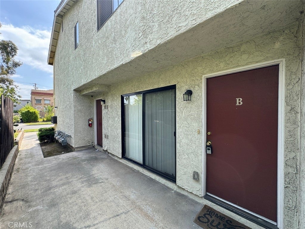 241 S Curtis Avenue