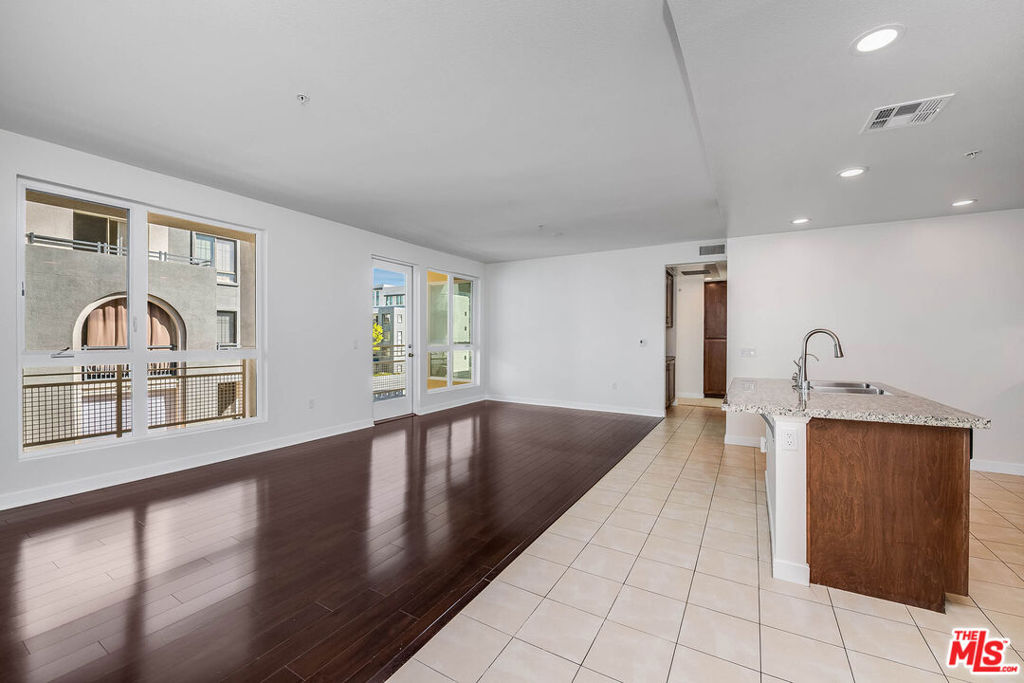 21301 Erwin Street 410