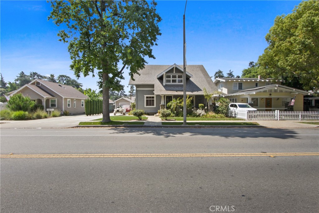 2356 Bonita Avenue