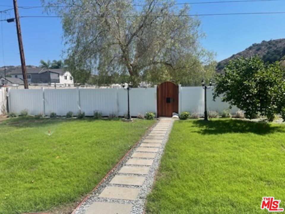 9029 Wildwood Avenue, Sun Valley CA 91352