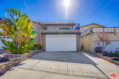 Photo of 1718 Van Horne Lane, Redondo Beach, CA 90278 (MLS # 26104384)