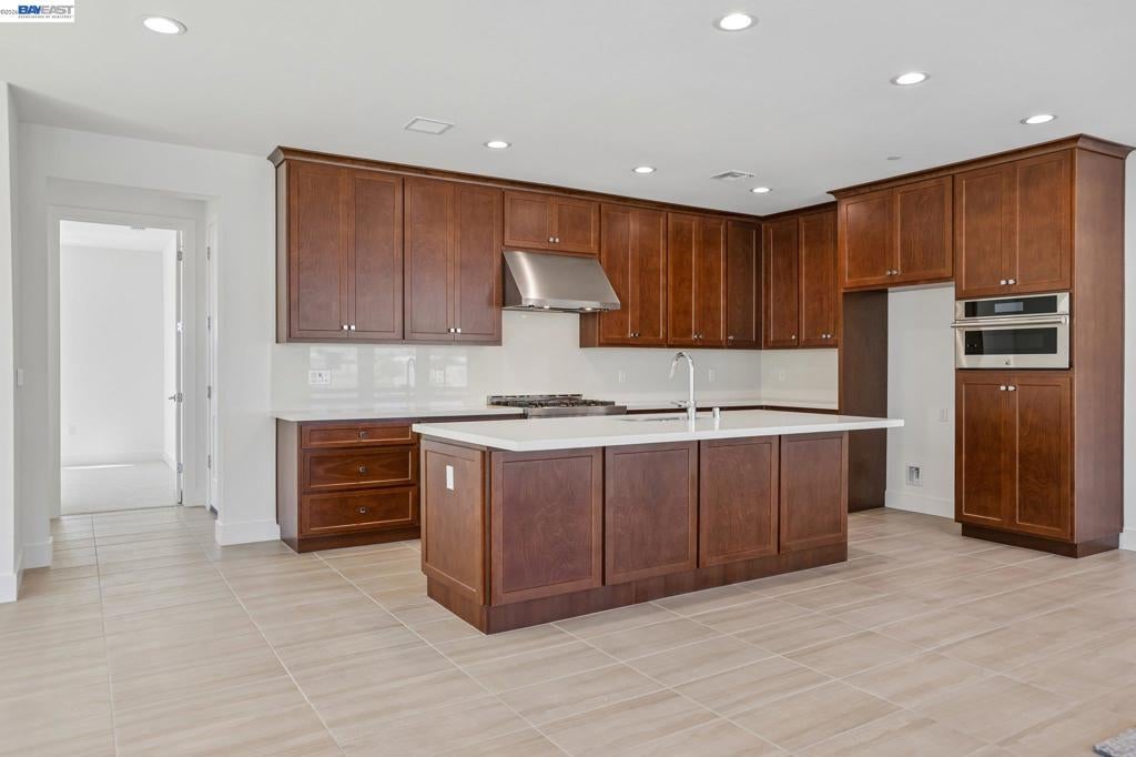 2309 2Nd Ave