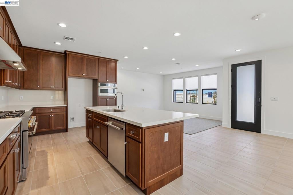 2309 2Nd Ave