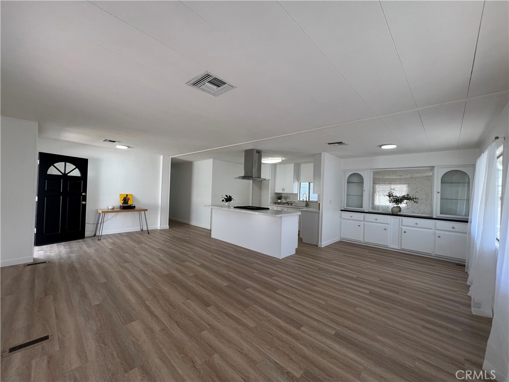 15621 Beach Boulevard 24