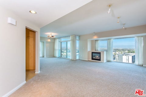 Photo of 13600 MARINA POINTE Drive #903, Marina Del Rey, CA 90292 (MLS # 26104211)