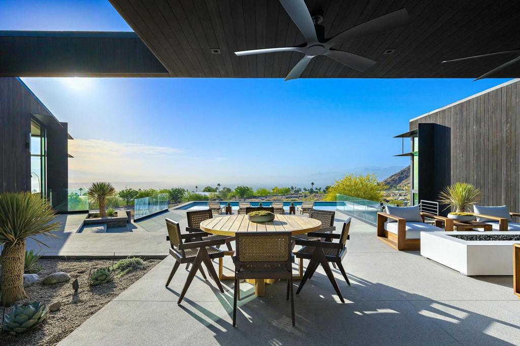 2085 Desert Flower Court