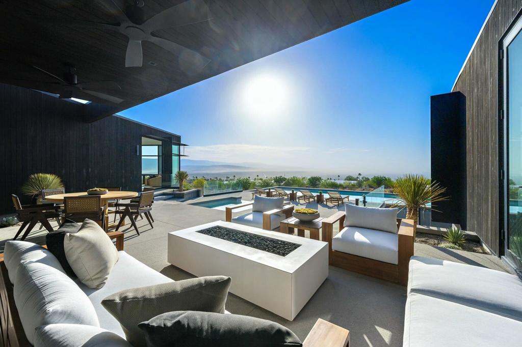 2085 Desert Flower Court